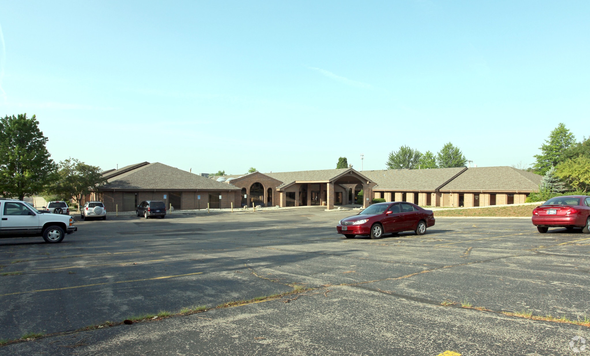 2402-2480 Lake Ave, Fort Wayne, IN for sale Primary Photo- Image 1 of 1