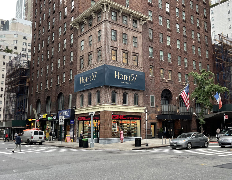 130 E 57th St, New York, NY for lease - Building Photo - Image 1 of 4