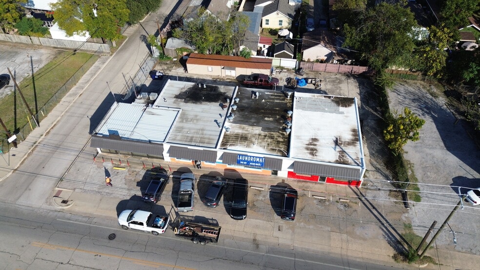 1006-1012 N Sylvania Ave, Fort Worth, TX for sale - Building Photo - Image 2 of 17