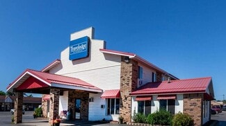 More details for 921 N Lincoln Rd, Escanaba, MI - Hospitality for Sale