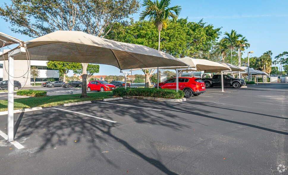 7800 Congress Ave, Boca Raton, FL for lease - Building Photo - Image 2 of 8