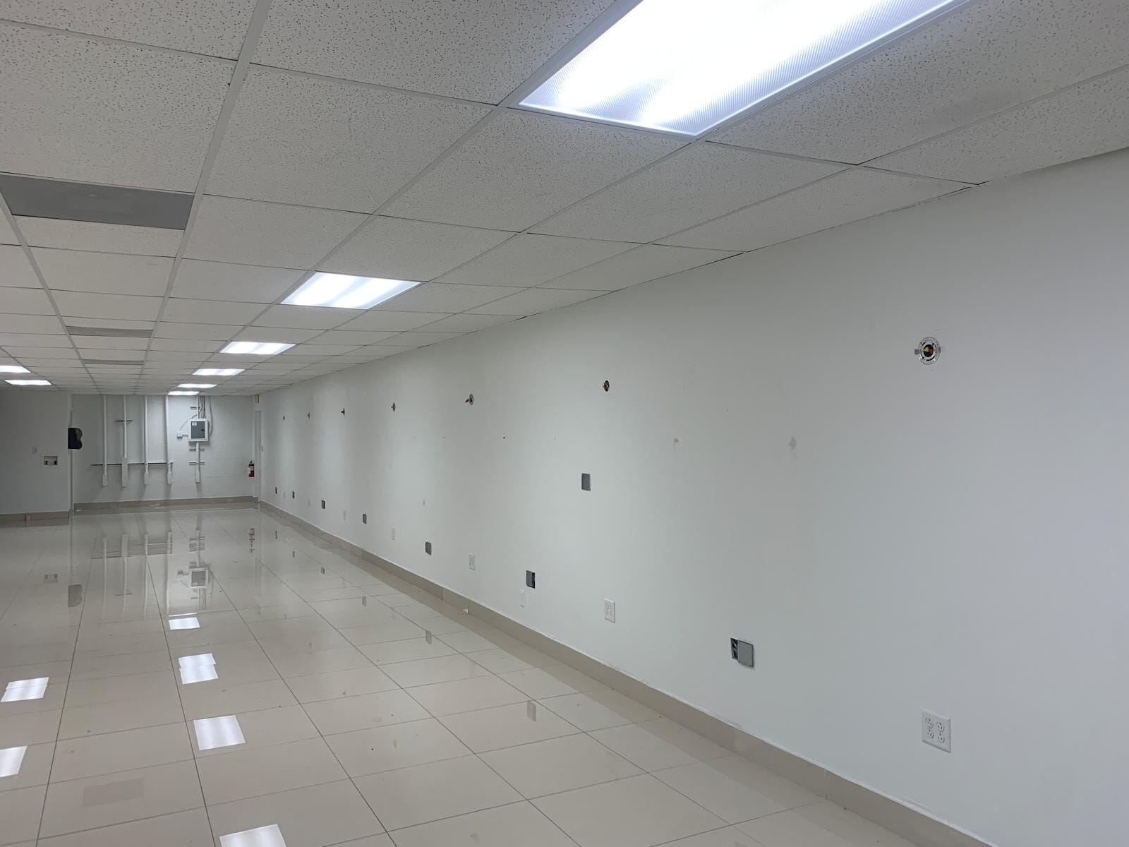 6801-6925 W Colonial Dr, Orlando, FL for lease Interior Photo- Image 1 of 4