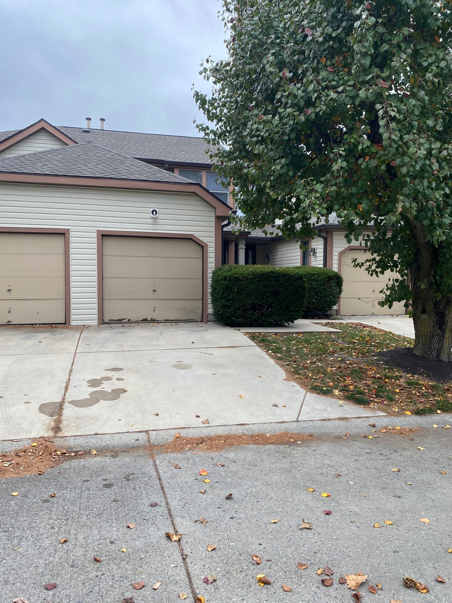 8576 Hague Rd, Indianapolis, IN for sale Primary Photo- Image 1 of 2