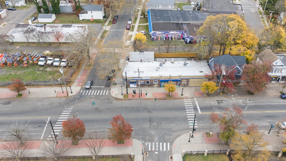 811 Dixwell Ave, Hamden, CT for sale - Building Photo - Image 2 of 34