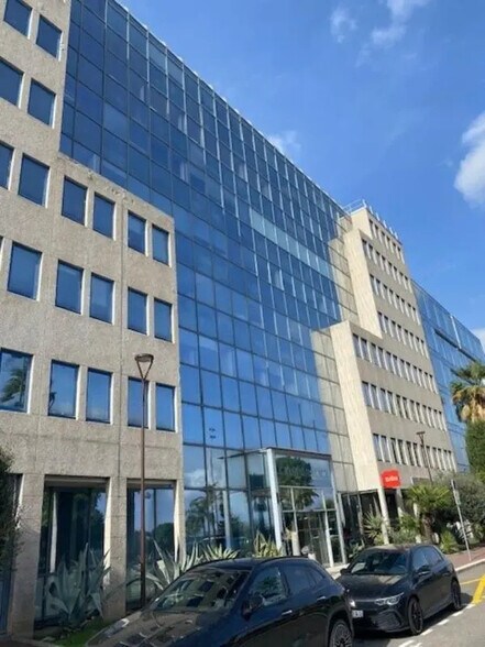 Office in Nice for lease - Building Photo - Image 3 of 16