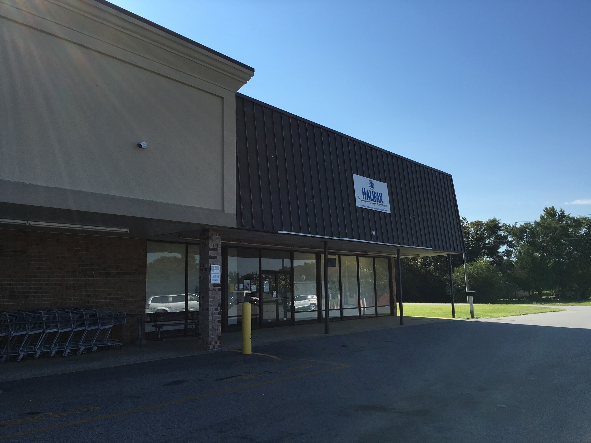 91 Food Lion Rd, Scotland Neck, NC 27874 Scotland Neck Village