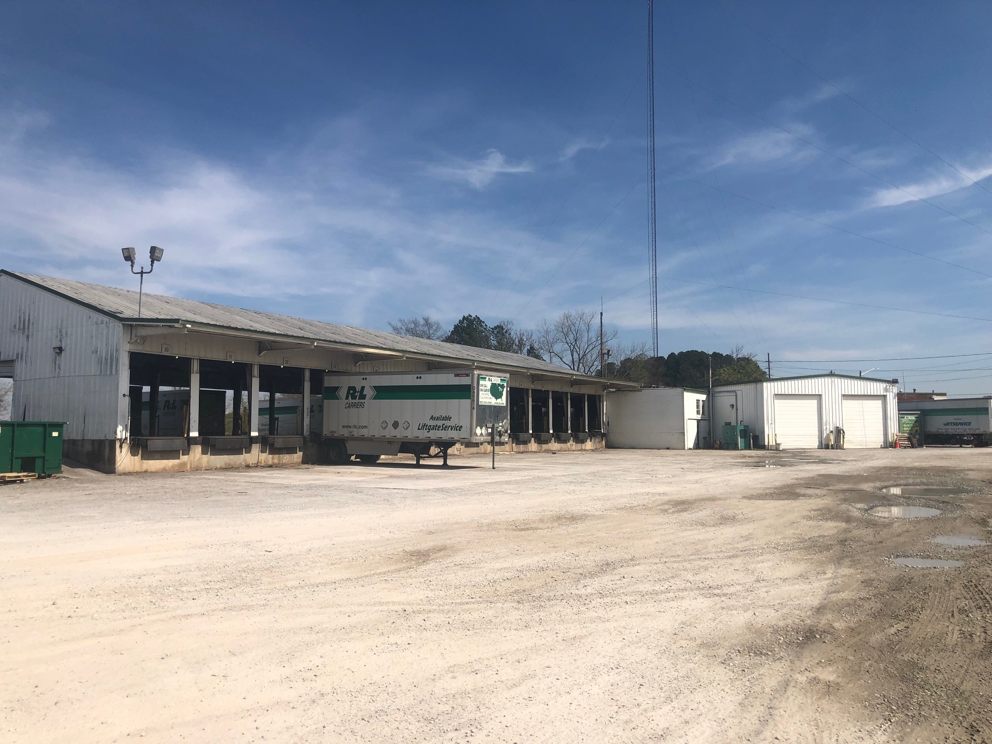 1100 Highway 20, Decatur, AL 35601 42 Door CrossDock & 1,200 SF Shop