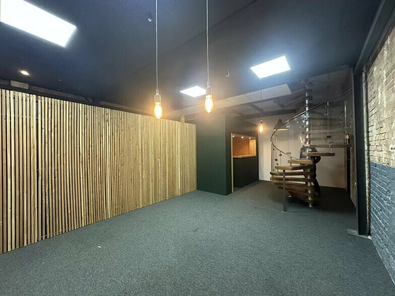 Office in Strasbourg for lease - Interior Photo - Image 3 of 4