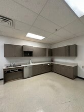 6115 Camp Bowie Blvd, Fort Worth, TX for lease Interior Photo- Image 1 of 8