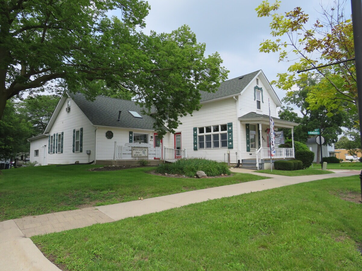 401 W Mondamin St, Minooka, IL 60447