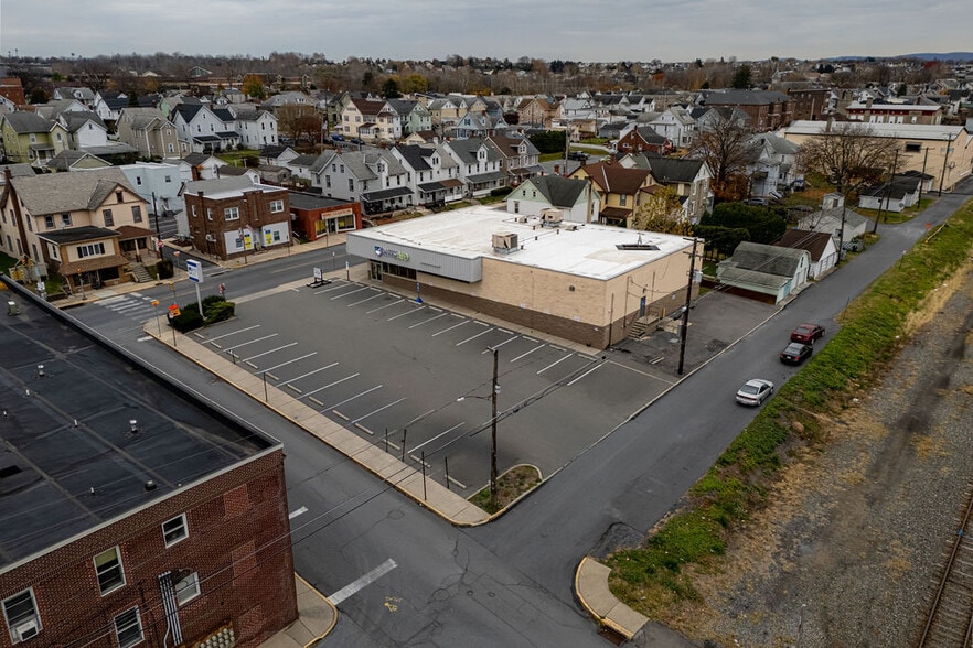 1620 Main St, Northampton, PA for lease - Building Photo - Image 3 of 11