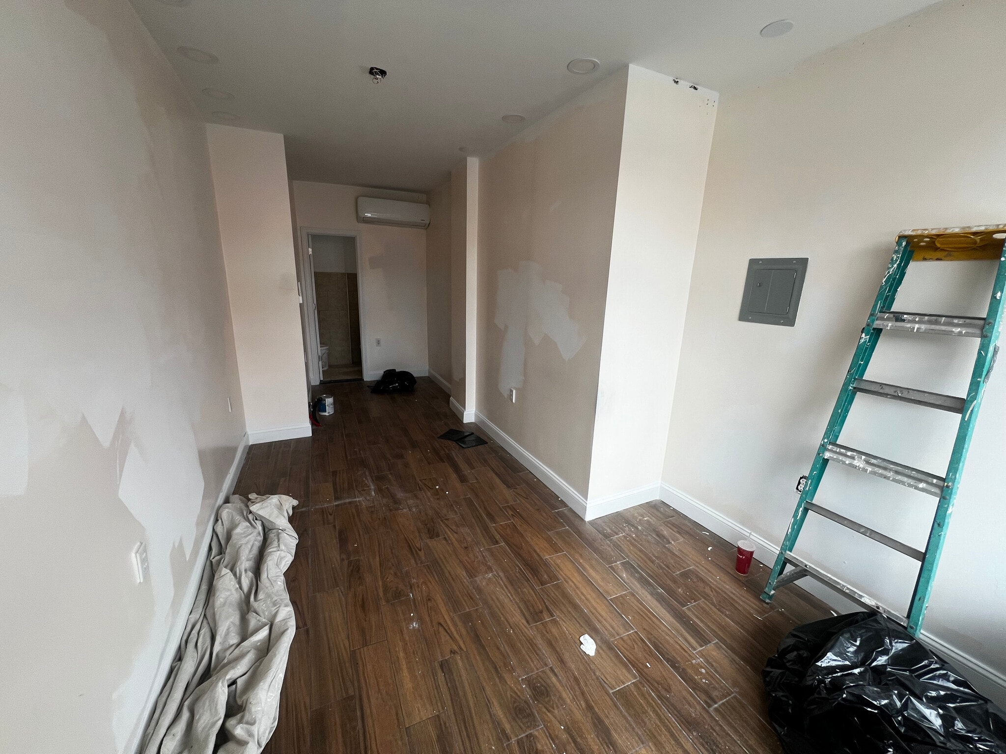 200 W 236th St, Bronx, NY for lease Interior Photo- Image 1 of 5