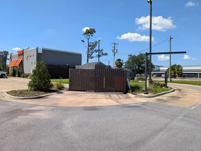 300 W 23rd St, Panama City, FL for lease Building Photo- Image 2 of 14