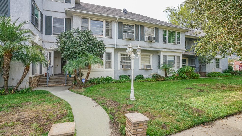 1700 Del Valle Ave, Glendale, CA for sale - Building Photo - Image 1 of 8