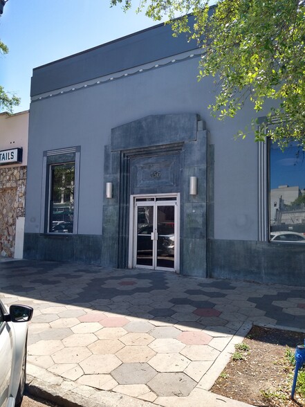 556 Central Ave, Saint Petersburg, FL for lease - Building Photo - Image 2 of 10