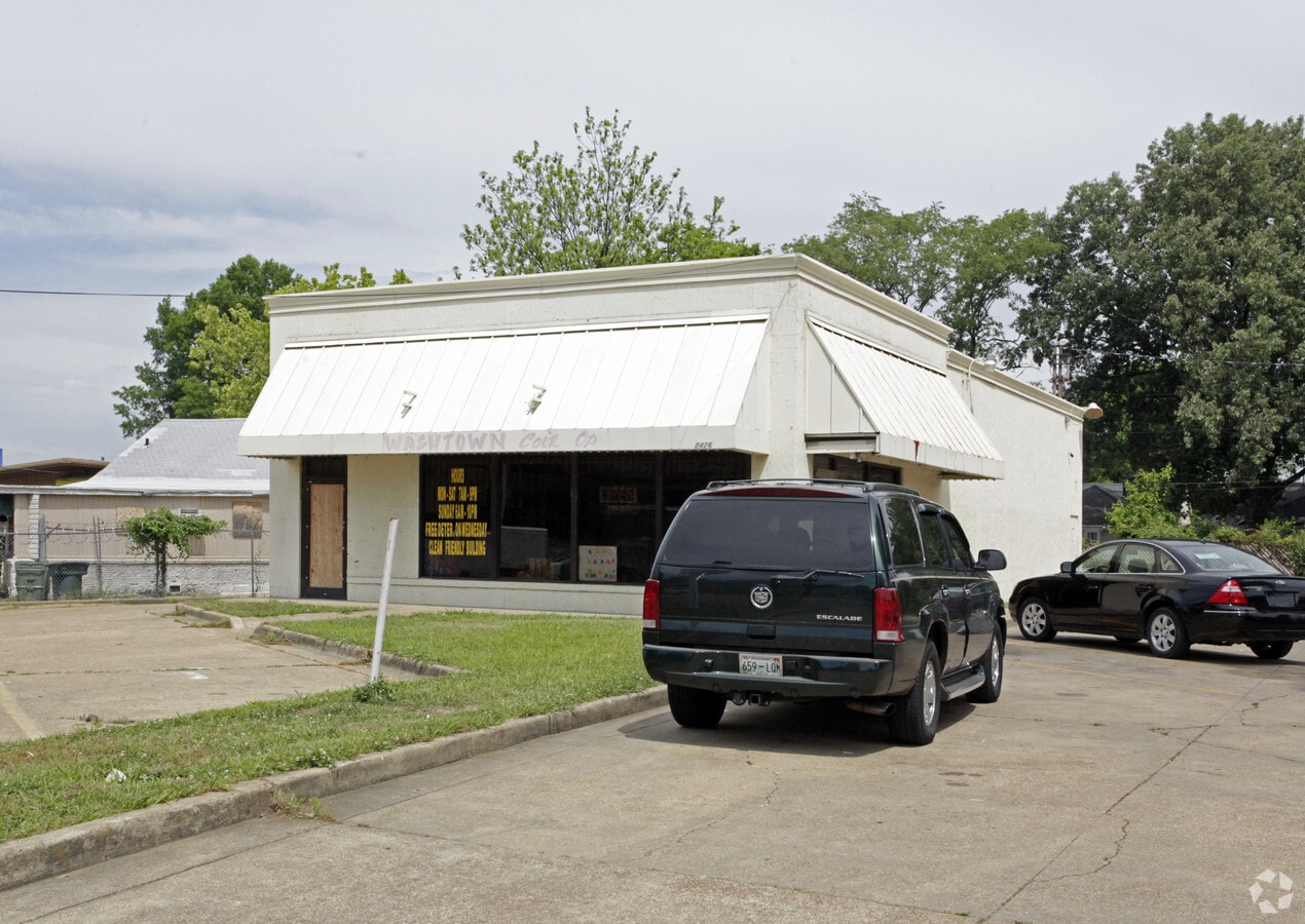 2426 Lamar Ave, Memphis, TN 38114