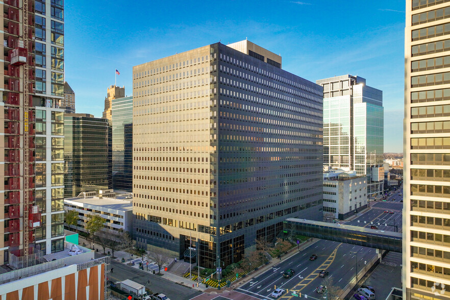 2 Gateway Ctr, Newark, NJ for lease - Building Photo - Image 2 of 6