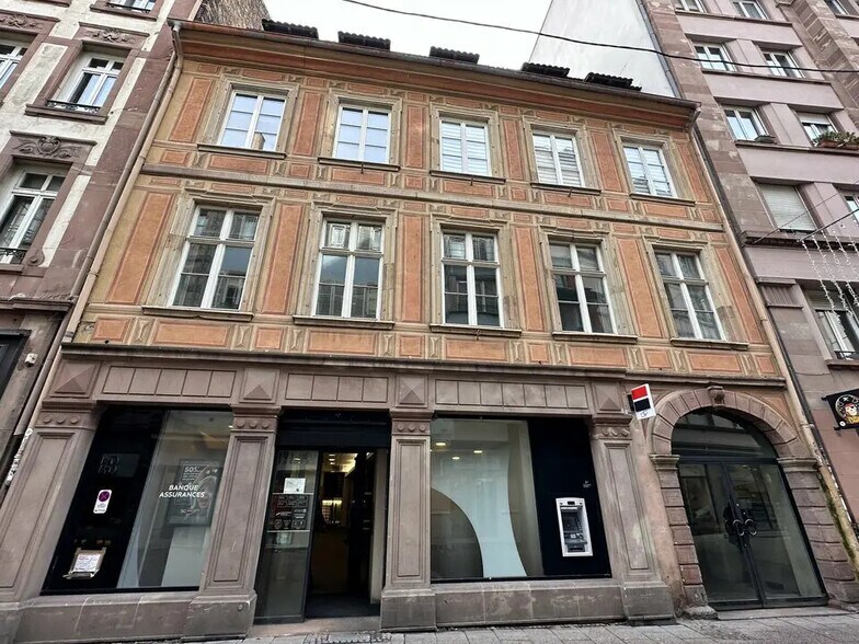 Retail in Strasbourg for lease - Building Photo - Image 1 of 13