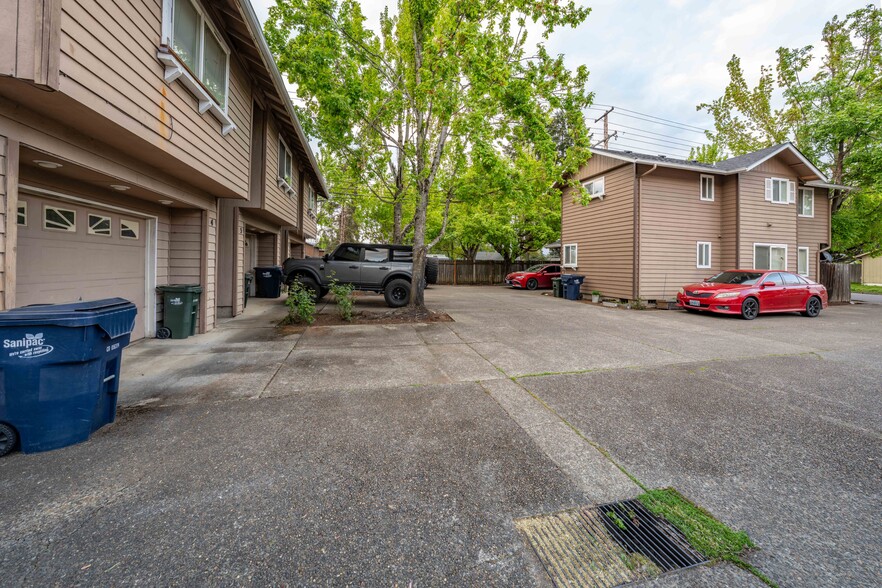 124 S 63rd St, Springfield, OR for sale - Building Photo - Image 3 of 10
