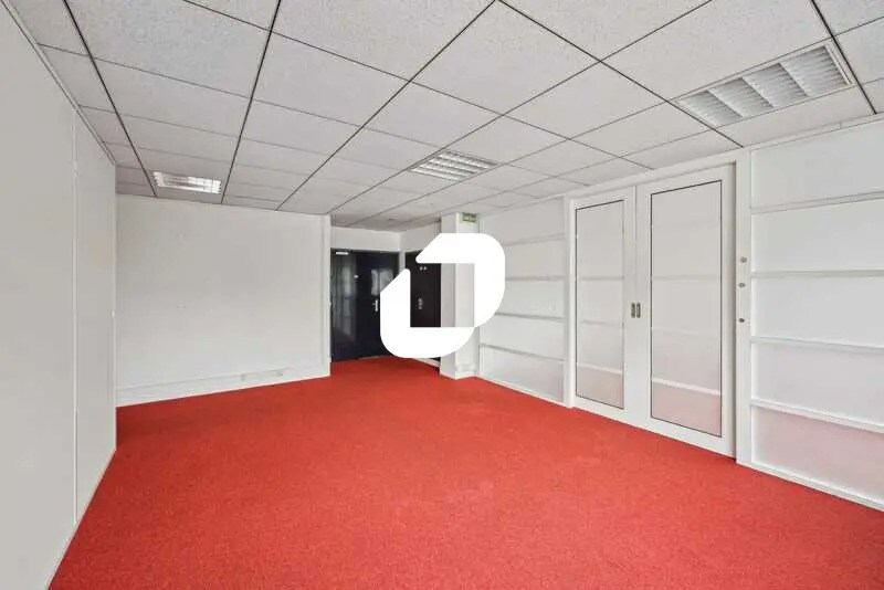 Office in Palaiseau for lease - Interior Photo - Image 2 of 13
