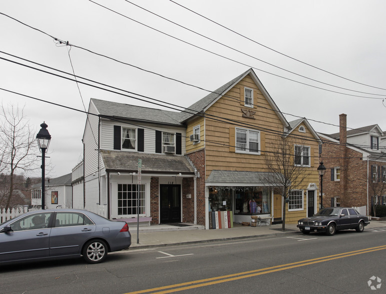 116-118 E Main St, Port Jefferson, NY for sale - Primary Photo - Image 1 of 1