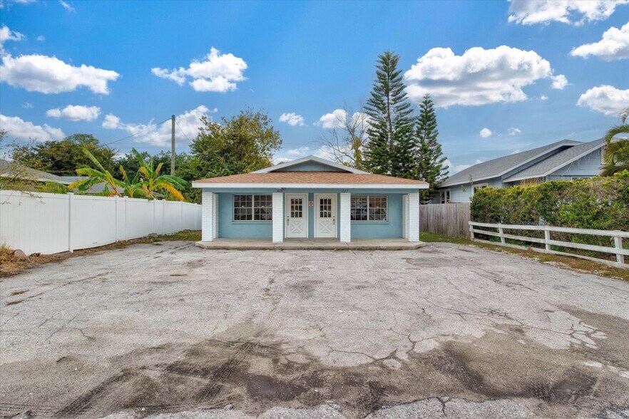 1115-1117 30th Ave W, Bradenton, FL for sale - Building Photo - Image 1 of 1