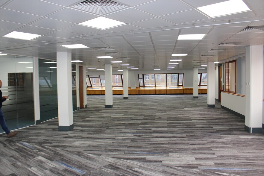 17-19 Rochester Row, London for lease - Interior Photo - Image 3 of 8