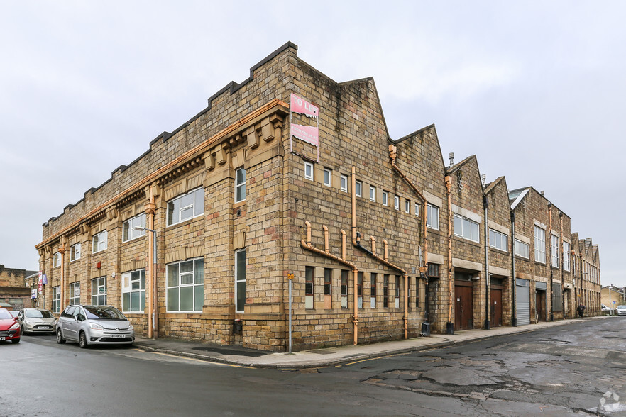 South St, Keighley for lease - Primary Photo - Image 1 of 7