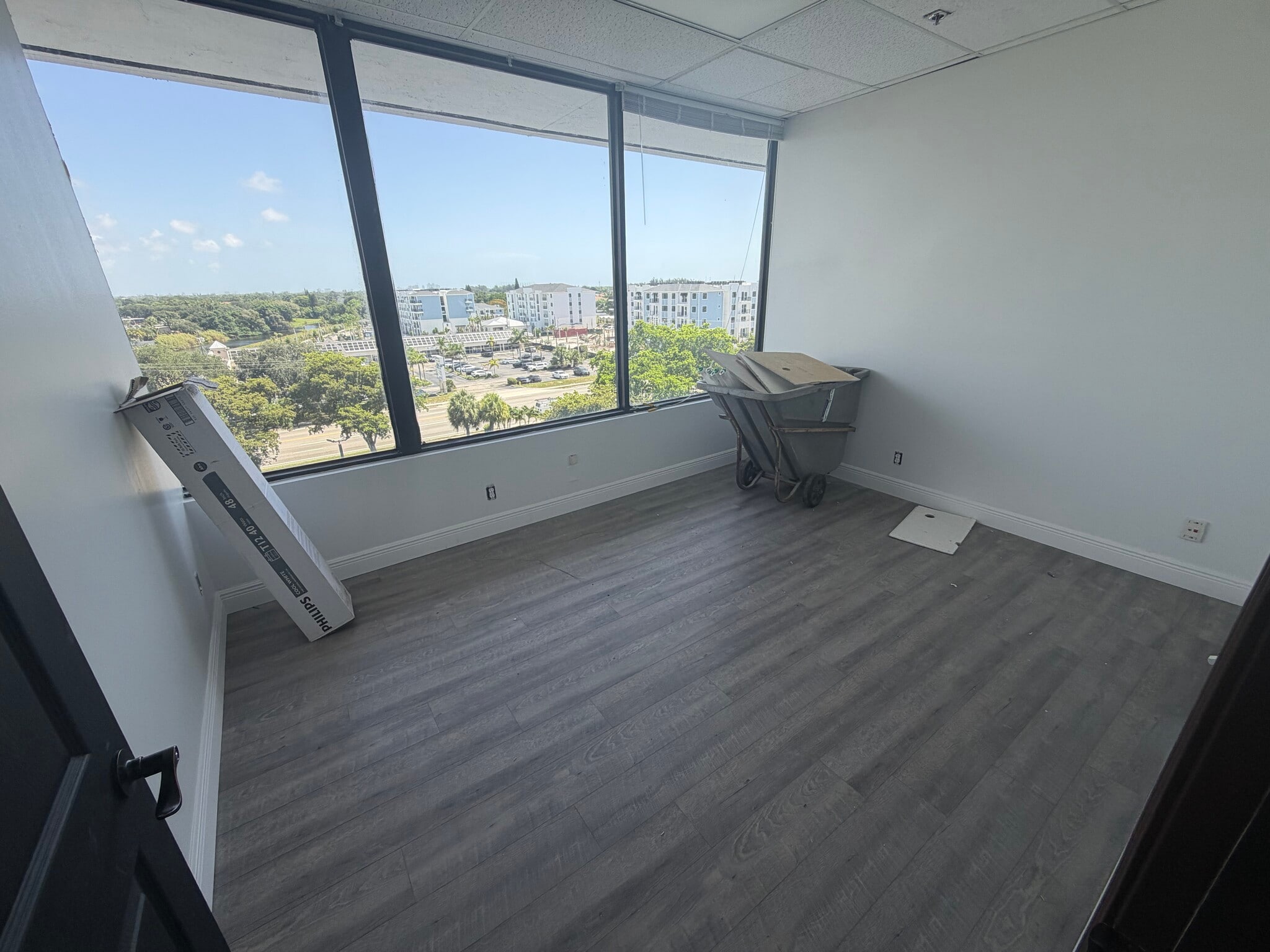 2290 10th Ave N, Lake Worth, FL for lease Interior Photo- Image 1 of 2