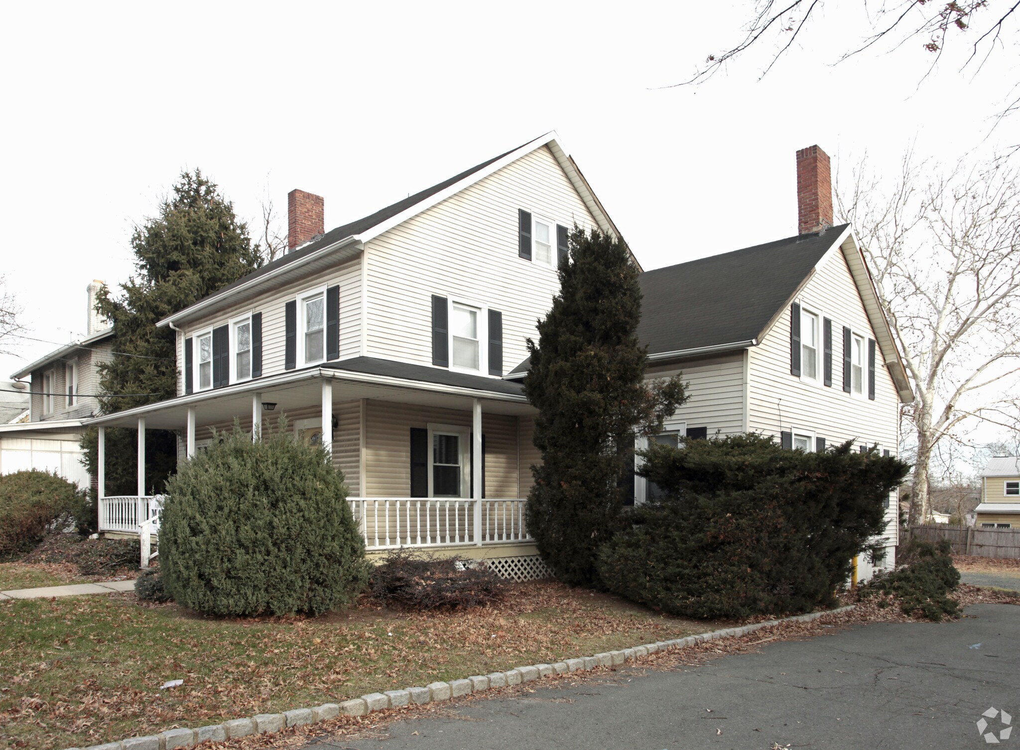 302 Amboy Ave, Woodbridge, NJ for sale Primary Photo- Image 1 of 1