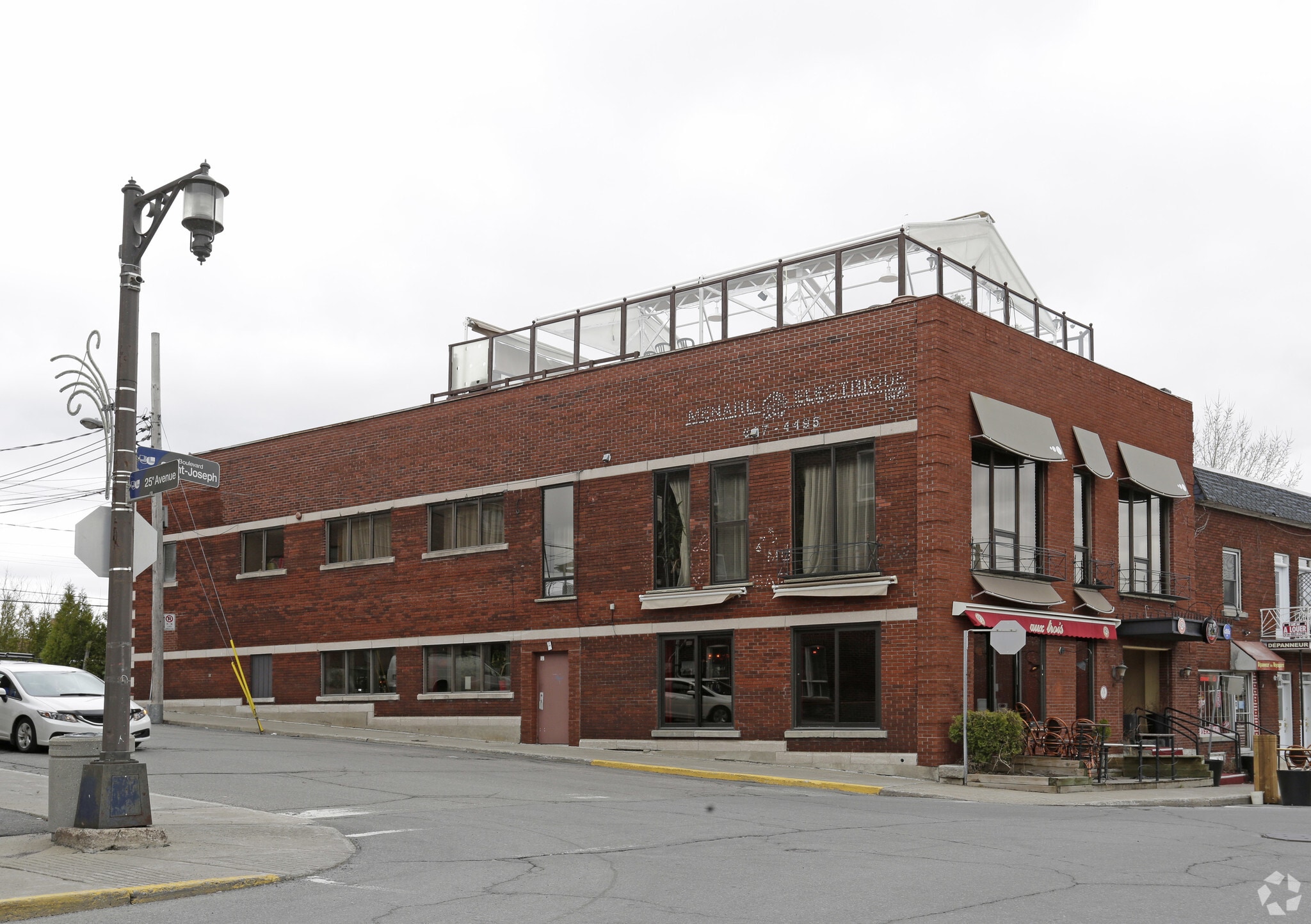 2490 Boul Saint-Joseph, Montréal, QC for sale Primary Photo- Image 1 of 1