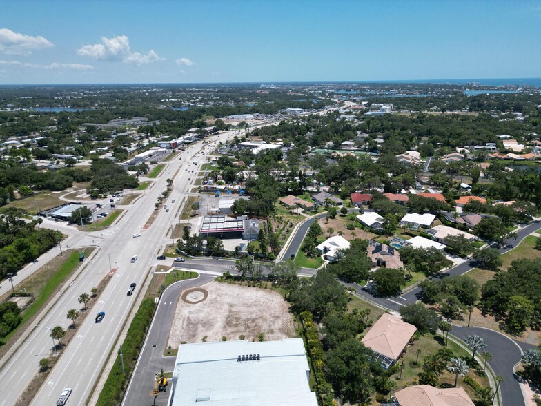 831 N Tamiami Trl, Nokomis, FL for lease - Building Photo - Image 3 of 8