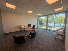 20 Lake Wire Dr, Lakeland, FL for lease Interior Photo- Image 2 of 3