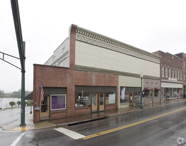 126-134 S Public Sq, Laurens, SC for sale - Primary Photo - Image 1 of 1