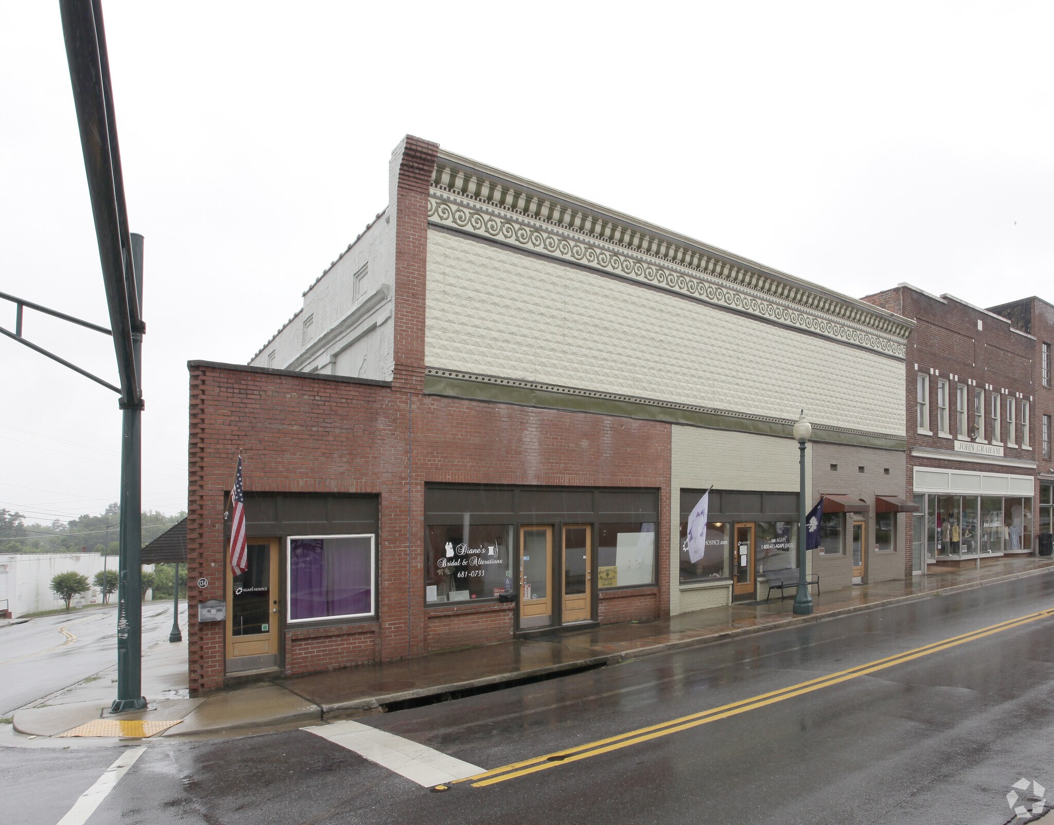 126-134 S Public Sq, Laurens, SC for sale Primary Photo- Image 1 of 1