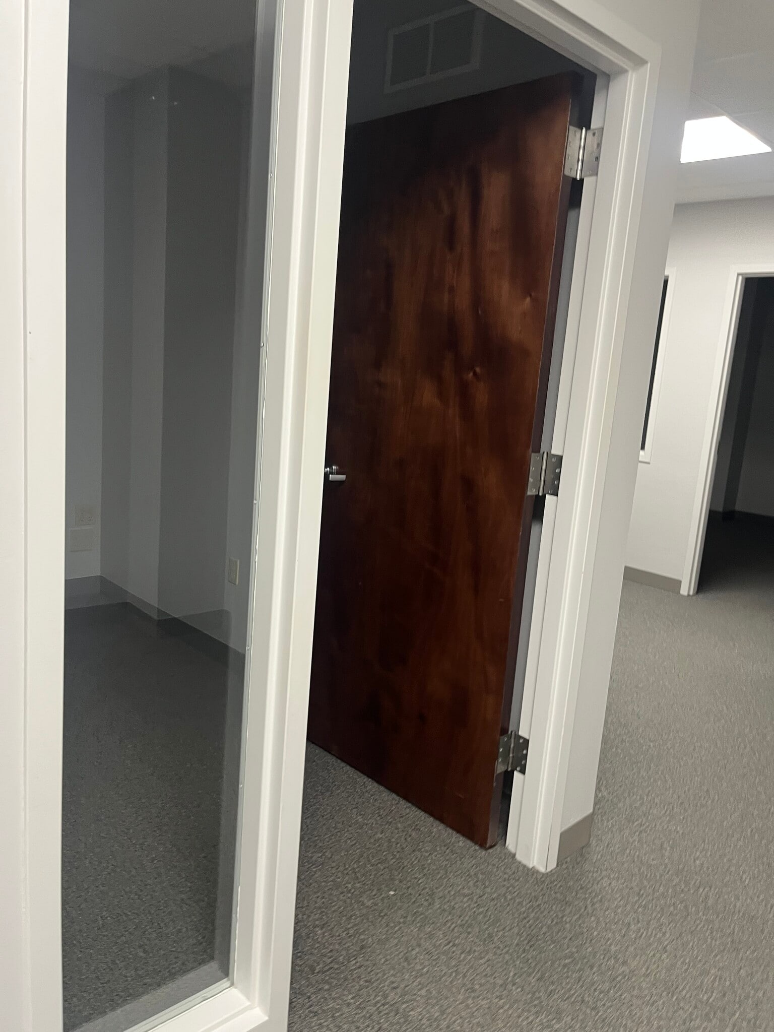 202 1st St SE, Mason City, IA for lease Interior Photo- Image 1 of 6