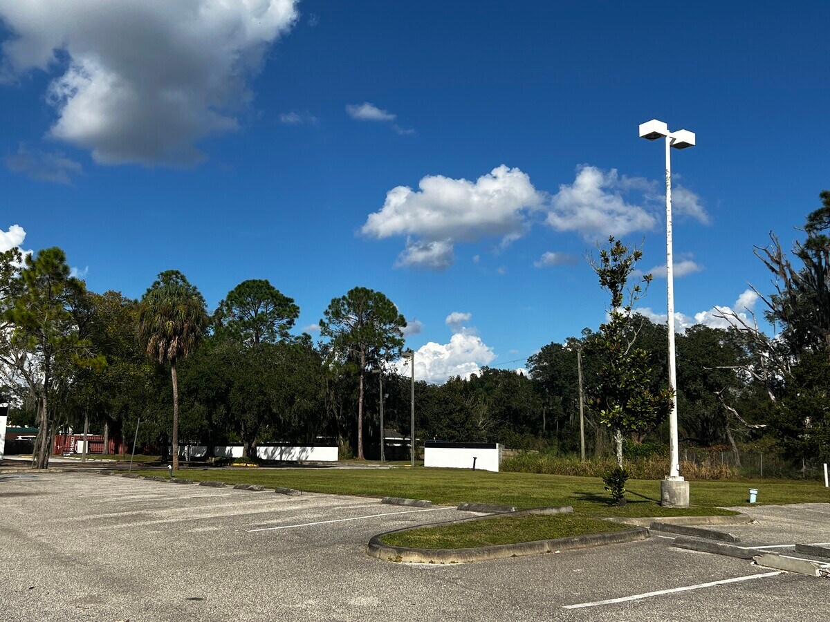 16347 N Florida Ave, Lutz, FL 33549