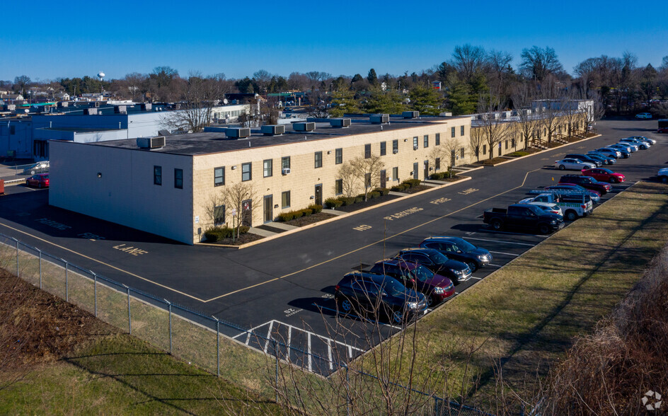 324 2nd Street Pike, Southampton, PA for lease - Primary Photo - Image 2 of 13