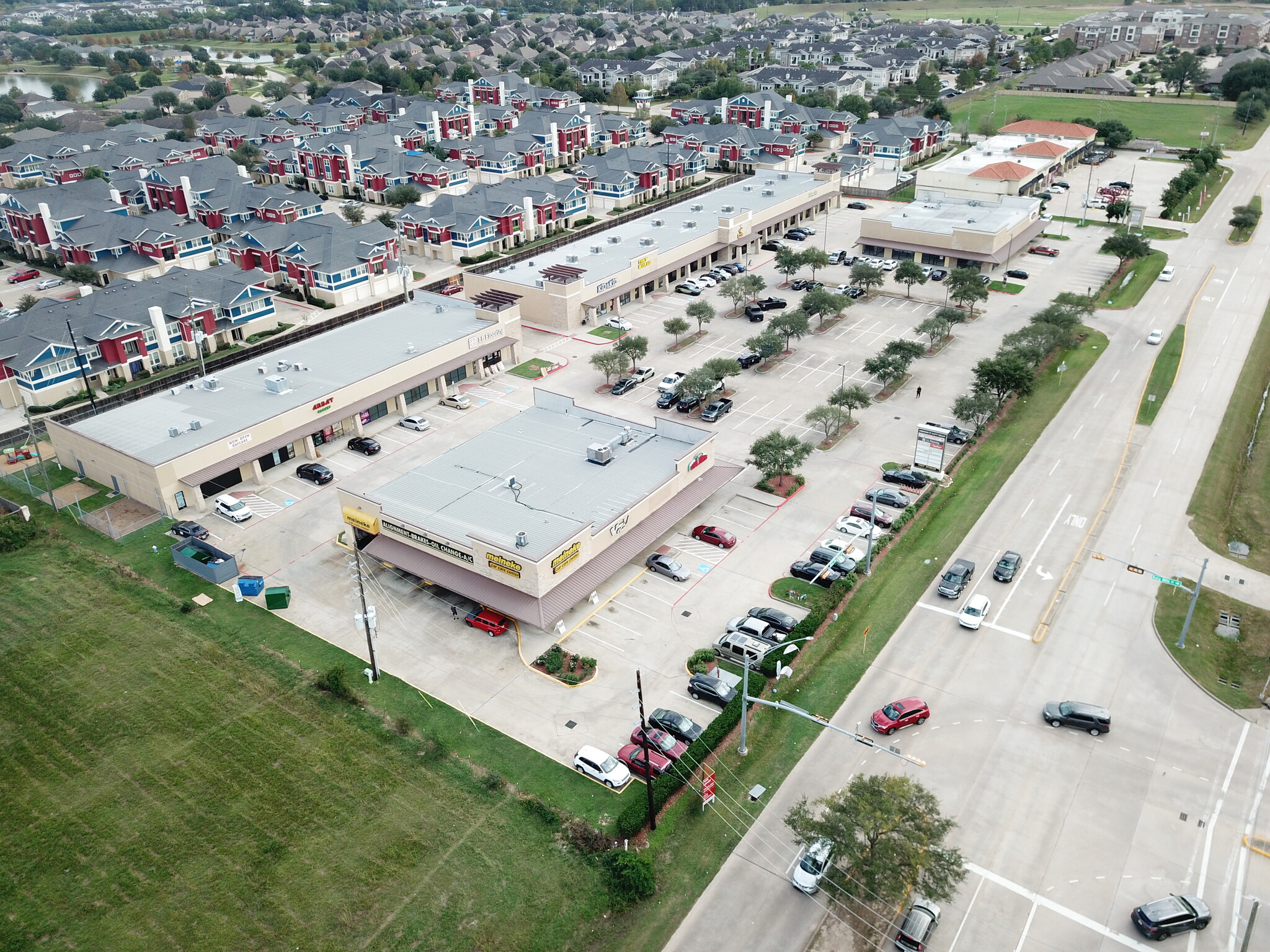 600 Katy Fort Bend Rd, Katy, TX for lease Building Photo- Image 1 of 7