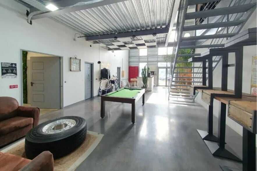 Office in Lunel-Viel for lease - Interior Photo - Image 3 of 9