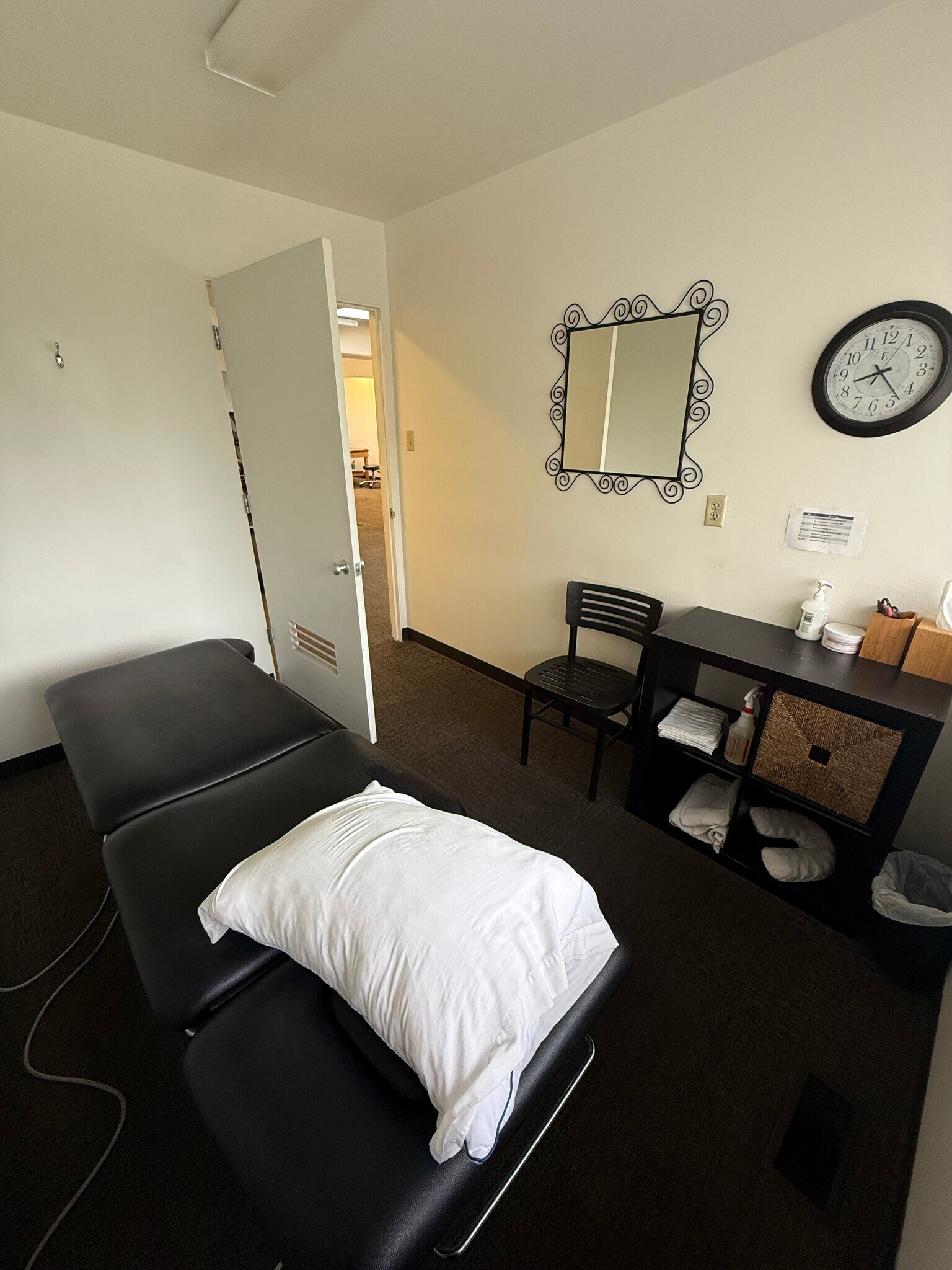 5410-5420 Barnes Ave NW, Seattle, WA for lease Interior Photo- Image 1 of 9