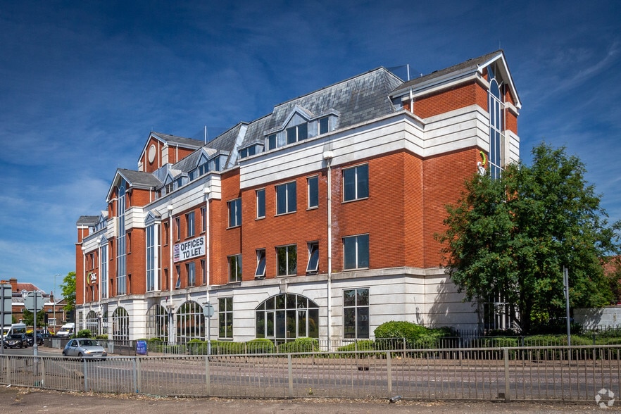 Old London Rd, Hertford for lease - Primary Photo - Image 1 of 4