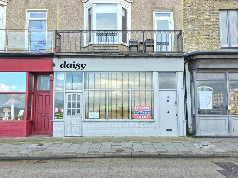 19 Cliff Ter, Margate for lease - Building Photo - Image 3 of 17