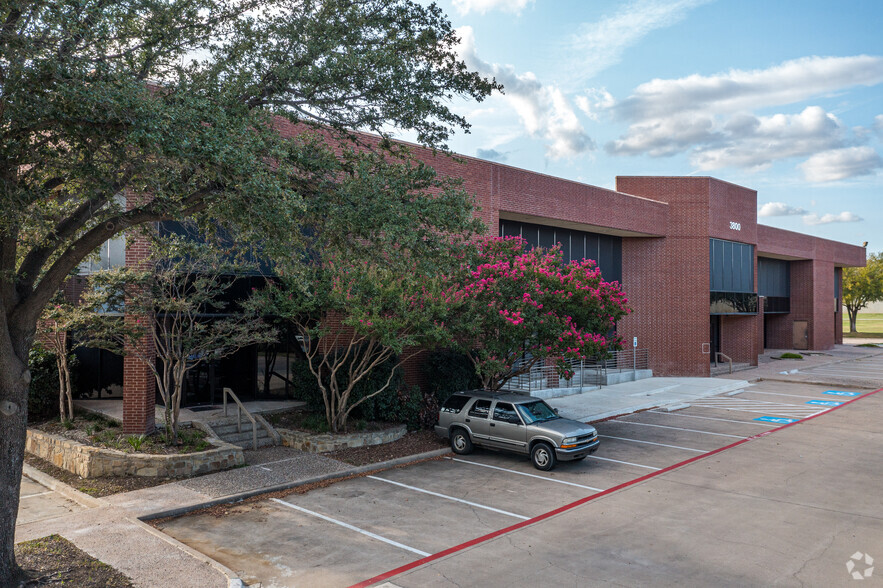 3800 Sandshell Dr, Fort Worth, TX for lease - Building Photo - Image 3 of 10