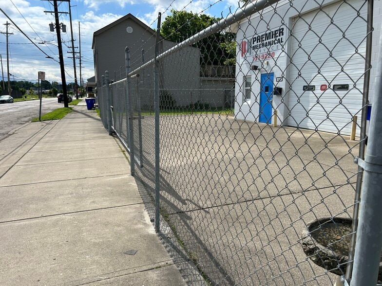 819 Maple Ave, Hamilton, OH for sale - Building Photo - Image 3 of 13