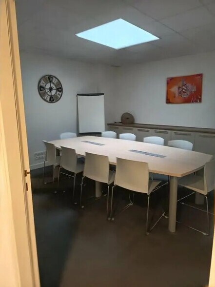 Office in Brest for lease - Interior Photo - Image 1 of 4