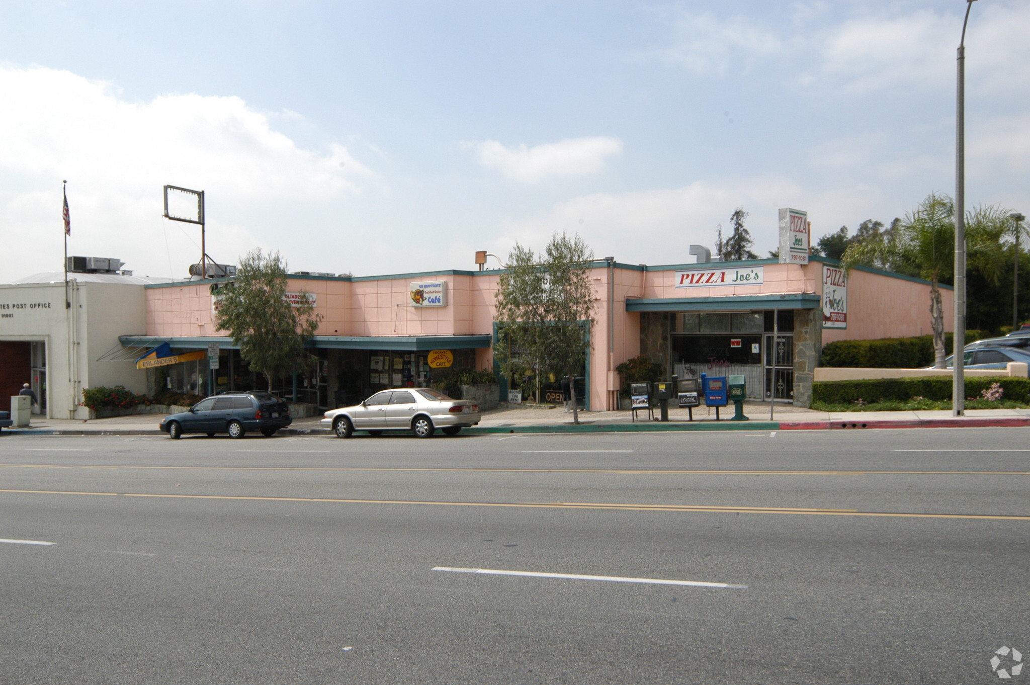 2279-2287 N Lake Ave, Altadena, CA for lease Primary Photo- Image 1 of 3