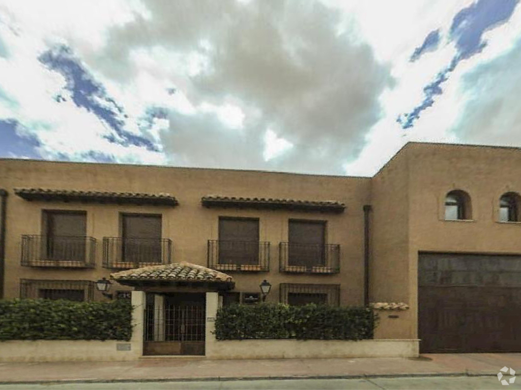 Calle 2, 4, Consuegra, Toledo for sale Primary Photo- Image 1 of 3