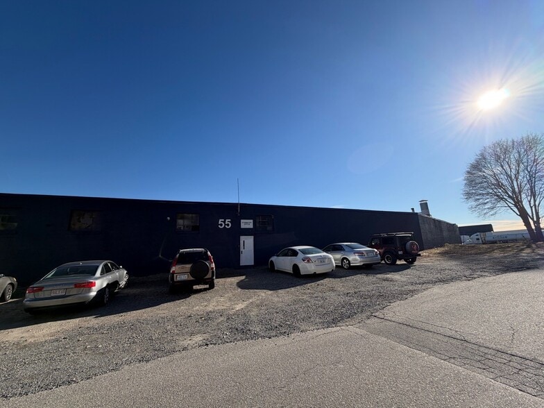 55 Industrial Cir, Lincoln, RI for sale - Building Photo - Image 1 of 7