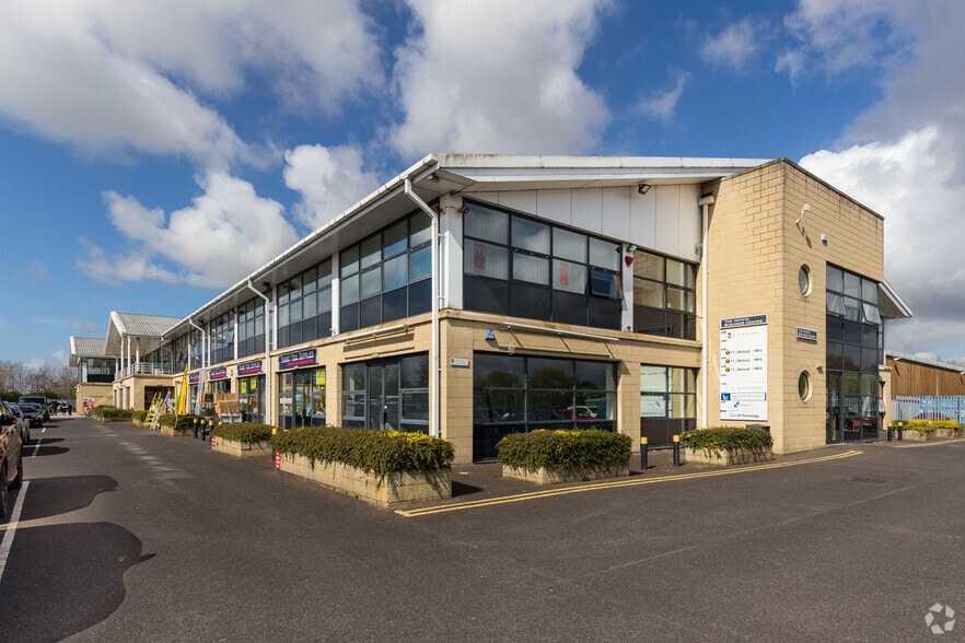 Monument Way, Ashford for sale - Primary Photo - Image 1 of 1